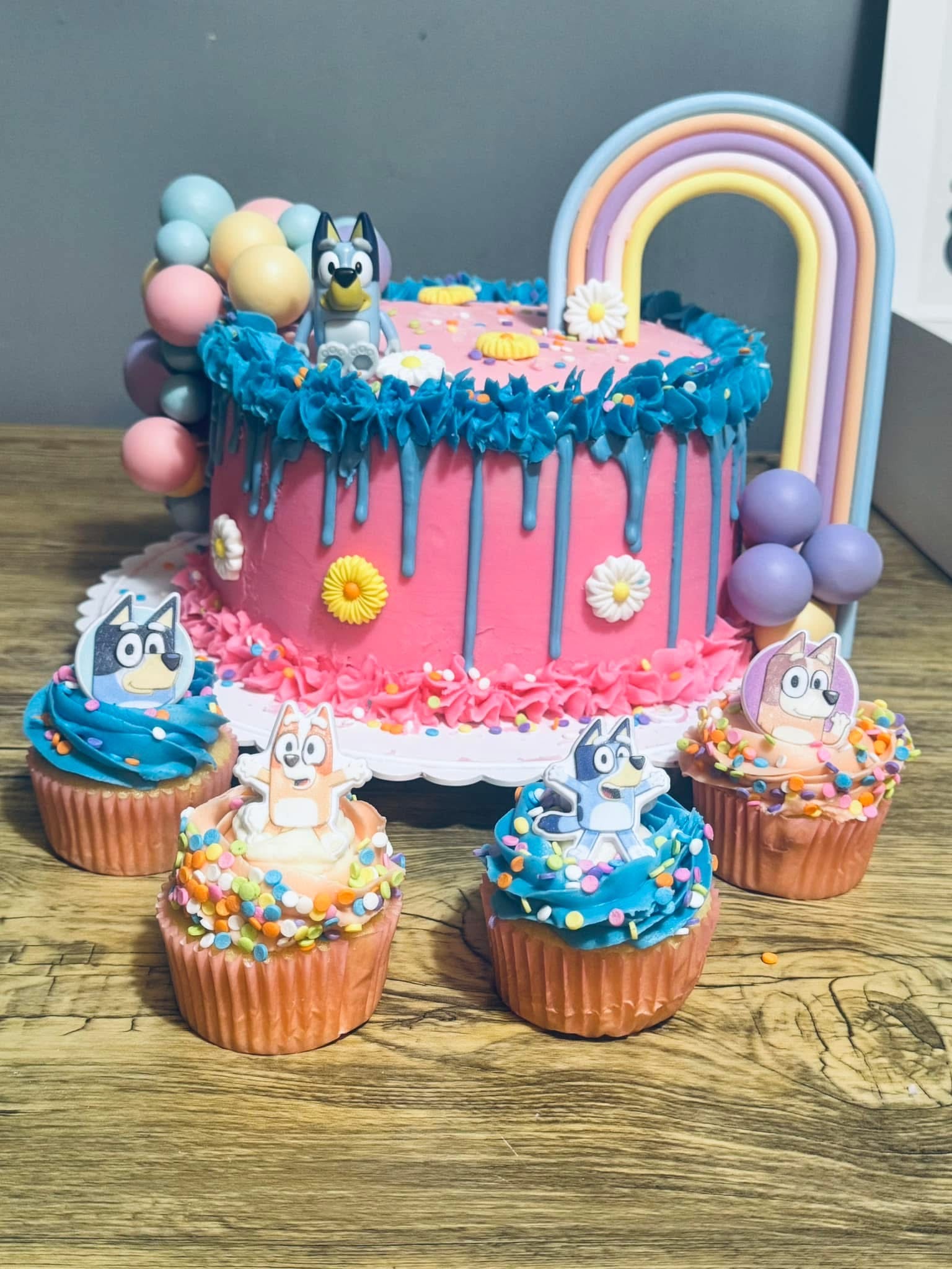 Custom Cakes and Cupcakes